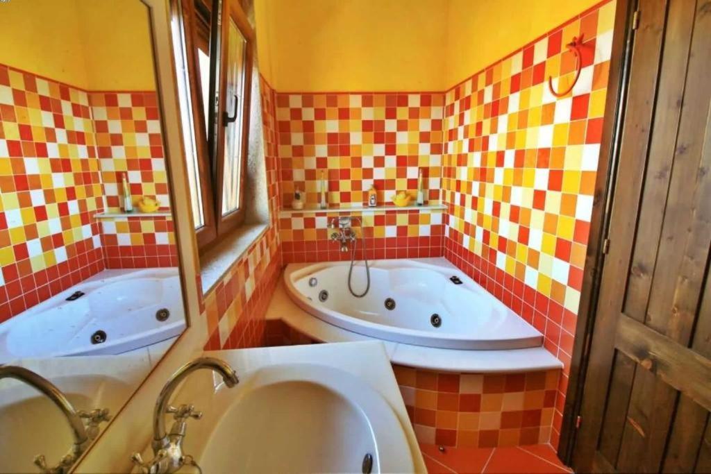 Casa Os Castelos Ribeira Esterno foto