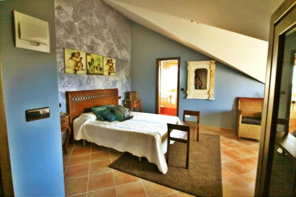 Casa Os Castelos Ribeira Esterno foto