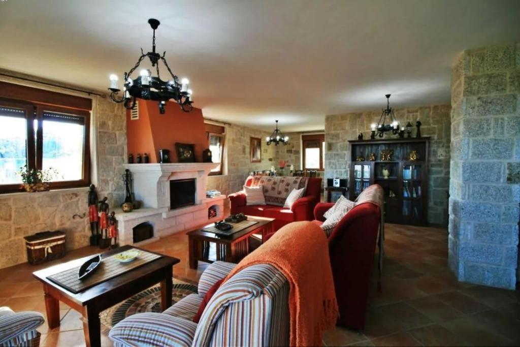 Casa Os Castelos Ribeira Esterno foto